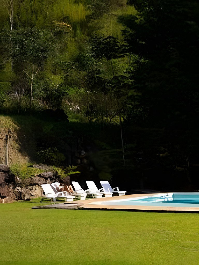 Suíte Amazonita • Vista para a mata