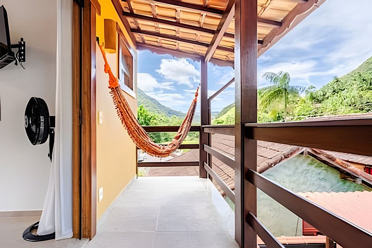 Casa Sameiro • Varanda, lareira e calma