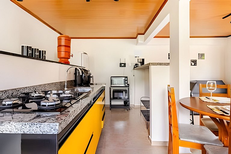 Casa Sameiro • Varanda, lareira e calma