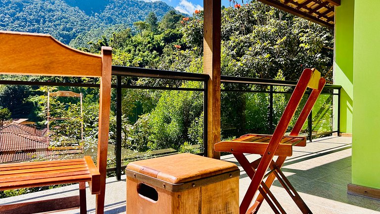 Casa Pomar • Café e vista para as montanhas