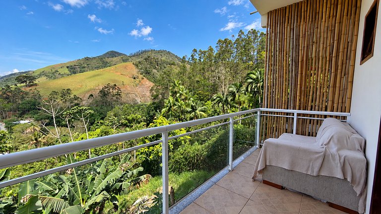 Studio Mirante Cascata • Café da manhã e vista